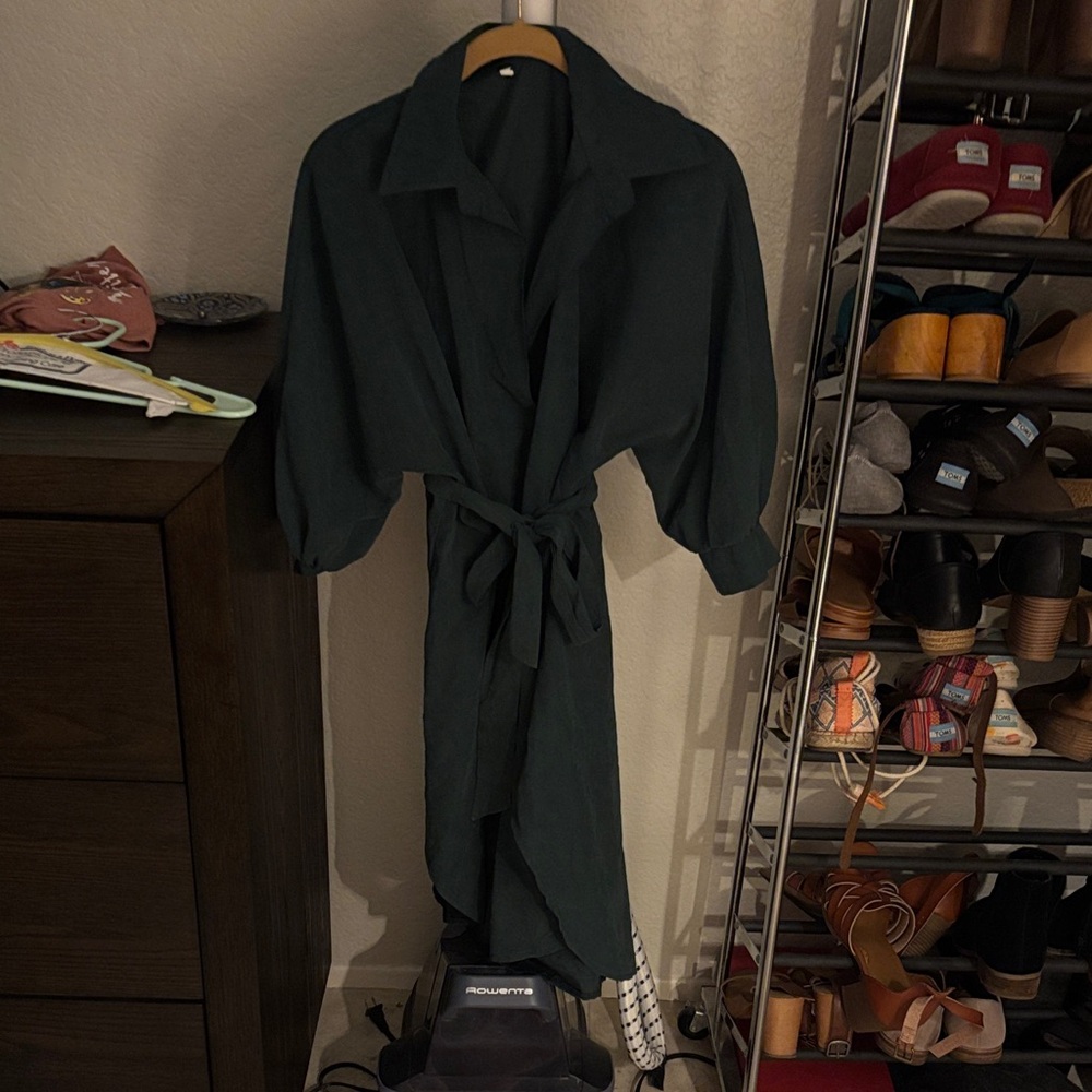 Elegant Dark Green Women's tunic with tie